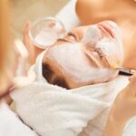 ¿Por qué elegir un centro de estética holístico para cuidar tu piel y tu bienestar?